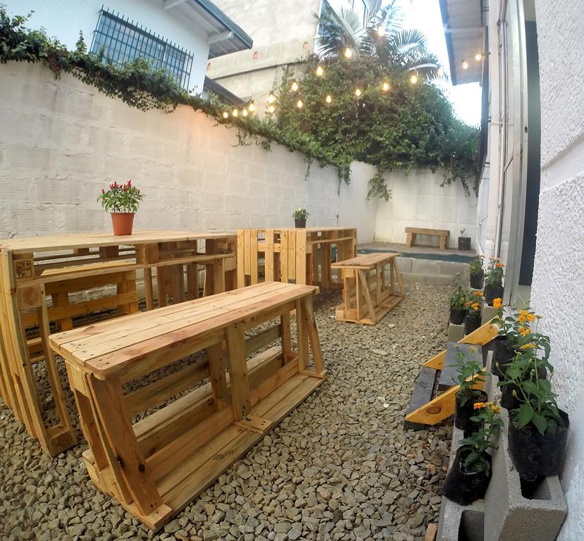 Blackpine Hostel Medellín Exterior foto