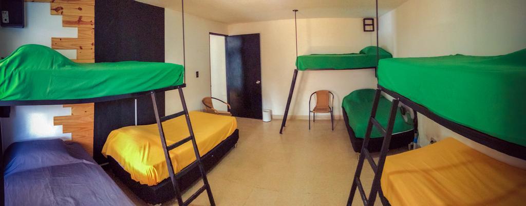 Blackpine Hostel Medellín Quarto foto